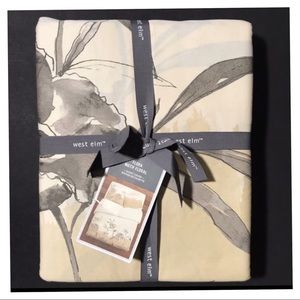 West Elm Floral Motif Duvet Full/Queen